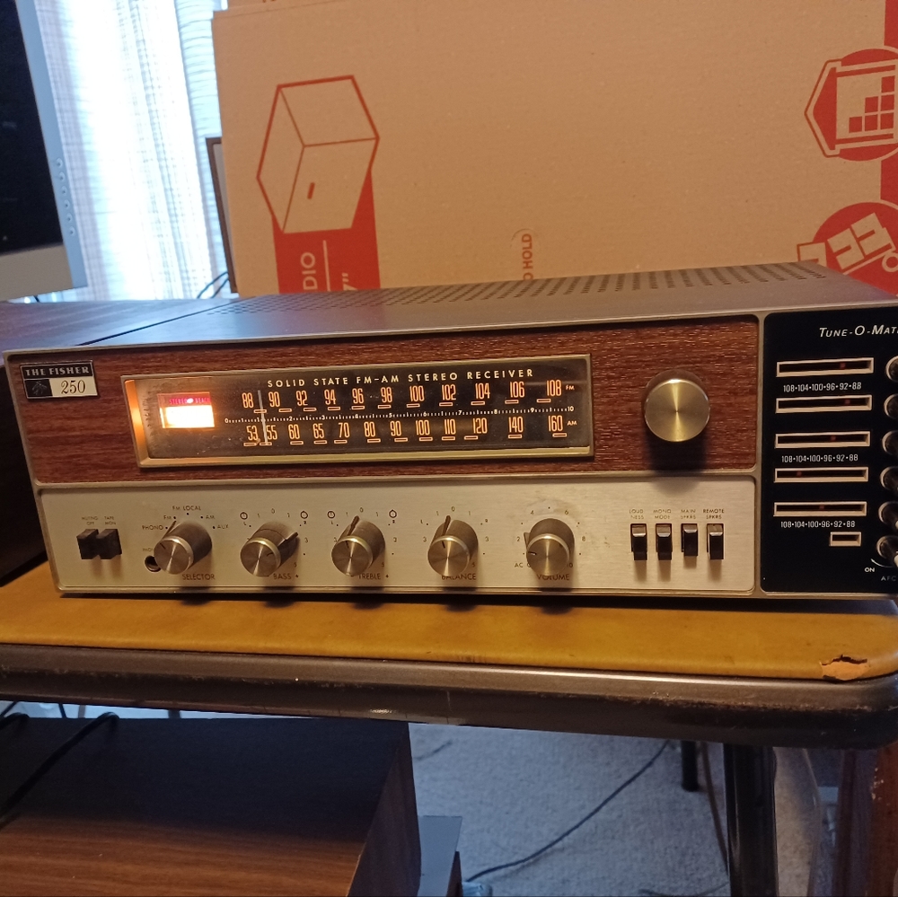 Fisher 250 TX vintage receiver Very Good cond NFS: TOO HEAVY FOR POSH SHIPPING